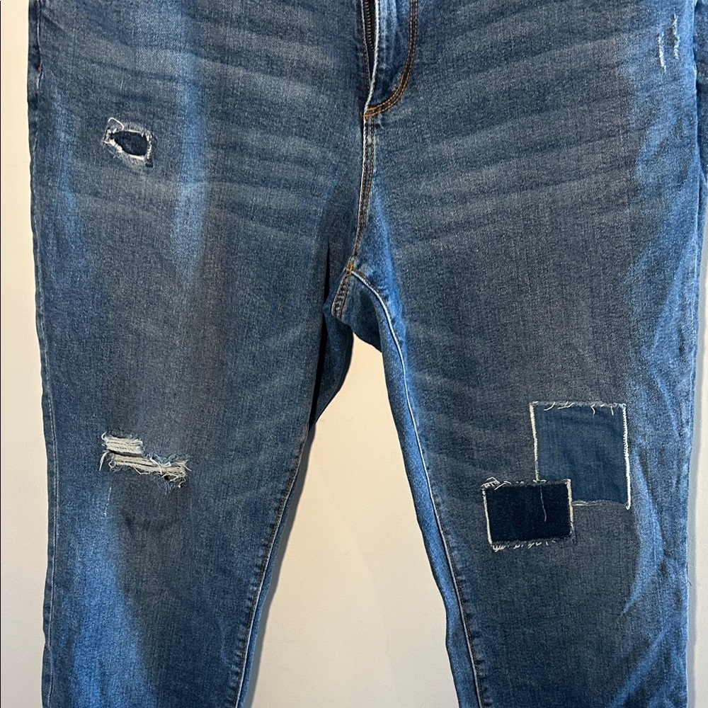 LOFT, Woman’s Size Modern Straight Blue Cropped Jeans with Distressed Details - Picture 3 of 8